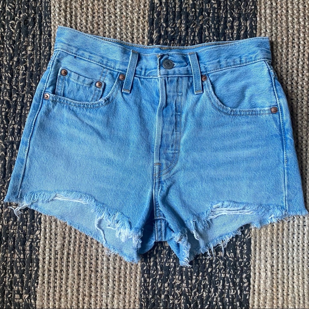 Levi’s 501 Original Short in Luxor Heat NWOT Sz 24